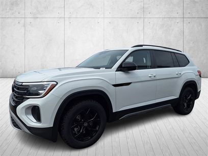 New 2025 Volkswagen Atlas Peak Edition SE
