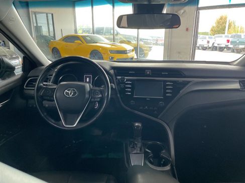 Used 2020 Toyota Camry SE image 20