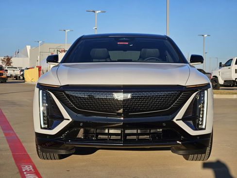 New 2025 Cadillac Lyriq Sport image 6