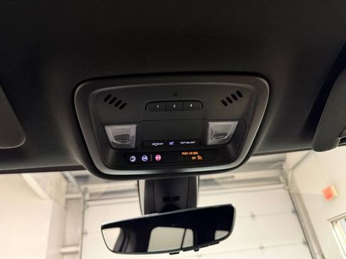 Certified 2023 Chevrolet Traverse LT w/ LT Premium Package image 22