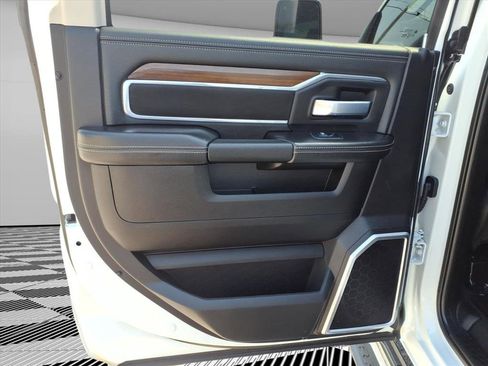 Used 2024 RAM 2500 Laramie AWD/4WD image 21
