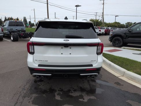Used 2025 Ford Explorer Platinum w/ Ultimate Package AWD/4WD image 4