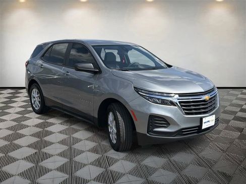 Used 2024 Chevrolet Equinox LS FWD image 3