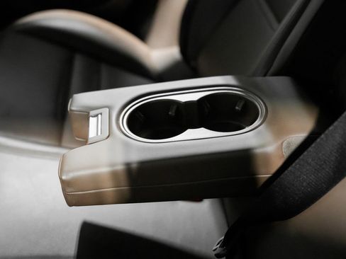 Used 2018 Porsche Panamera Turbo image 31