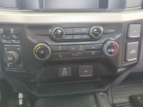 New 2025 Ford F250 XL w/ FX4 Off-Road Package AWD/4WD image 21