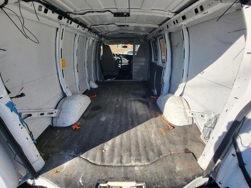 Used 2019 Chevrolet Express 2500 w/ Driver Convenience Package RWD image 8