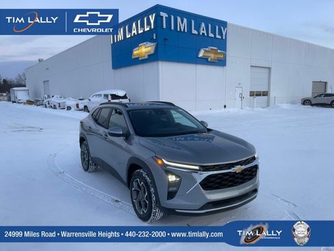 New 2026 Chevrolet Trax LT w/ Driver Confidence Package image 1
