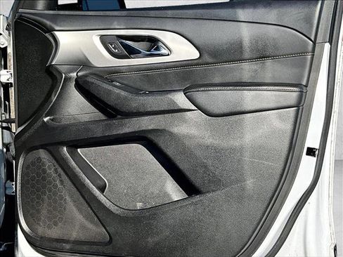 Used 2019 Chevrolet Traverse LT image 19