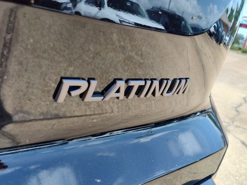 New 2026 Nissan Pathfinder Platinum FWD image 4