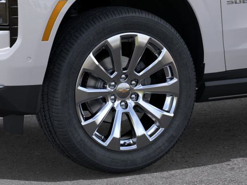 New 2025 Chevrolet Suburban Premier image 44