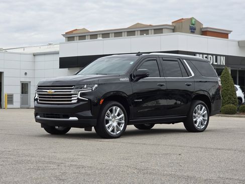 Used 2024 Chevrolet Tahoe High Country w/ Advanced Technology Package image 3