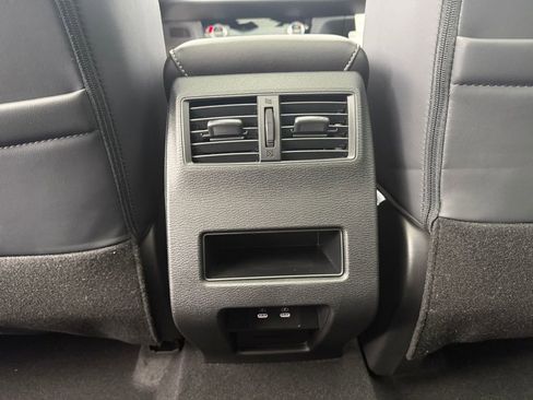 New 2025 Mitsubishi Outlander SE image 28