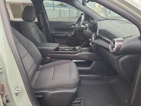Used 2025 Chevrolet Equinox LT w/ Safety and Technology Package AWD/4WD image 29