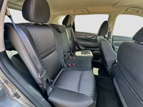 Used 2020 Nissan Rogue SV FWD image 27