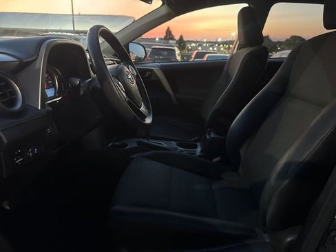 Used 2015 Toyota RAV4 LE AWD/4WD image 15
