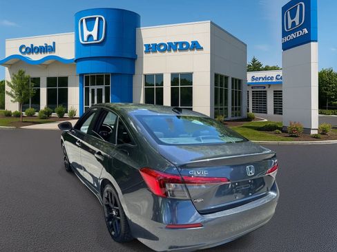 Used 2023 Honda Civic Sport image 4