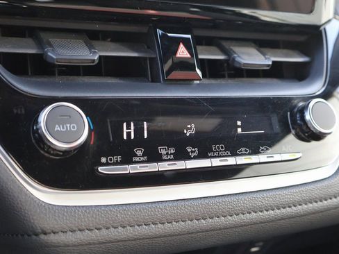 Used 2024 Toyota Corolla SE image 35