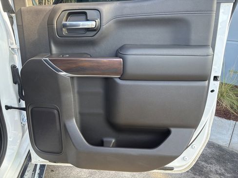 Used 2020 GMC Sierra 1500 SLT w/ SLT Premium Plus Package image 27