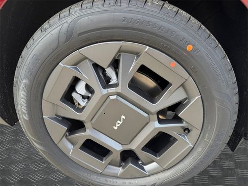 New 2026 Kia Carnival EX image 20