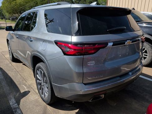 Used 2023 Chevrolet Traverse Premier w/ LPO, Floor Liner Package FWD image 4