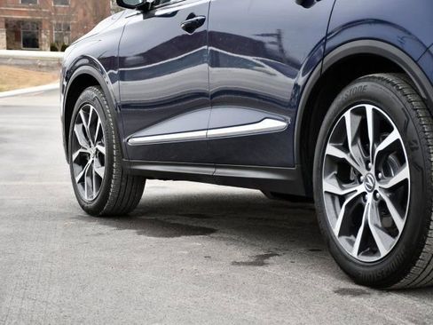 Used 2023 Acura MDX SH-AWD w/ Technology Package image 12