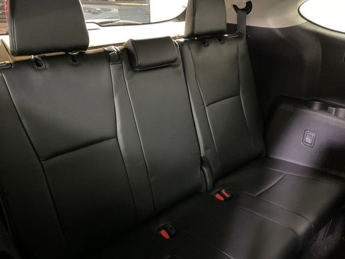 New 2026 Toyota Highlander Platinum image 22