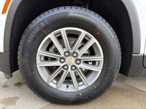 Certified 2023 Chevrolet Traverse LT AWD/4WD image 12
