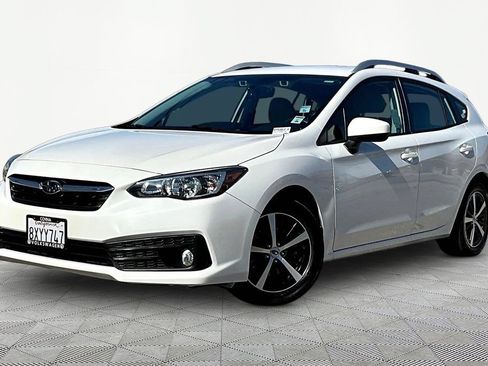 Used 2021 Subaru Impreza 2.0i Premium w/ Popular Package #2 AWD/4WD image 3