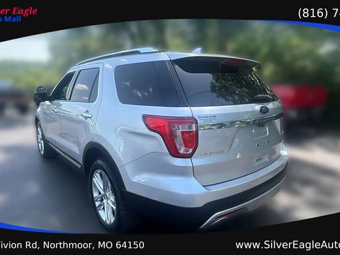 Used 2016 Ford Explorer Limited w/ Equipment Group 301A AWD/4WD image 3