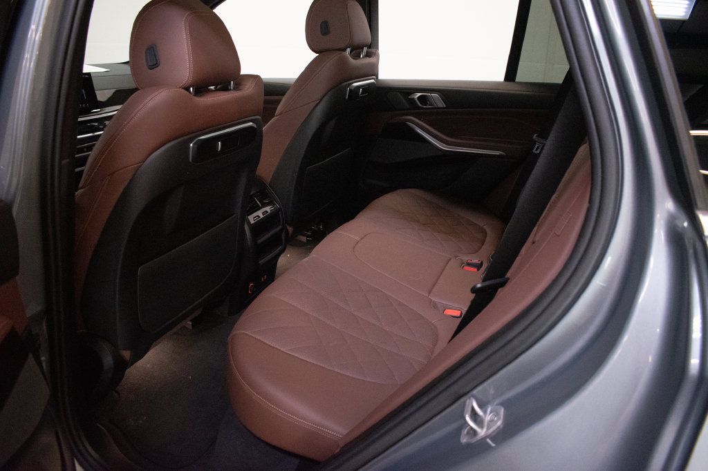Used 2024 BMW X5 xDrive40i w/ Premium Package AWD/4WD image 24