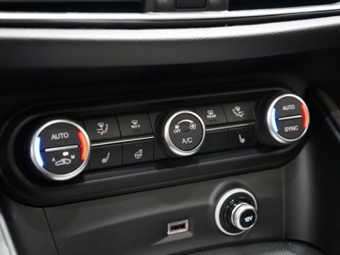 New 2025 Alfa Romeo Stelvio Sprint image 27