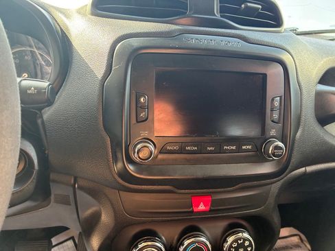 Used 2016 Jeep Renegade Trailhawk AWD/4WD image 29