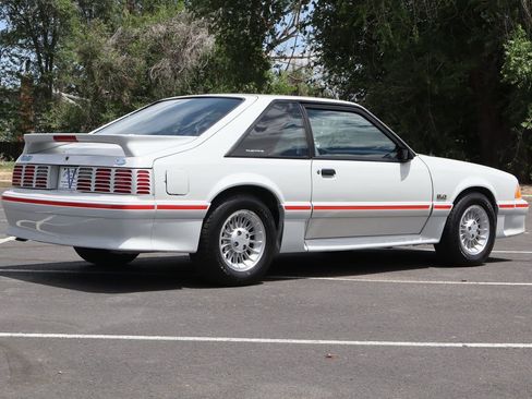 Used 1988 Ford Mustang GT RWD image 5