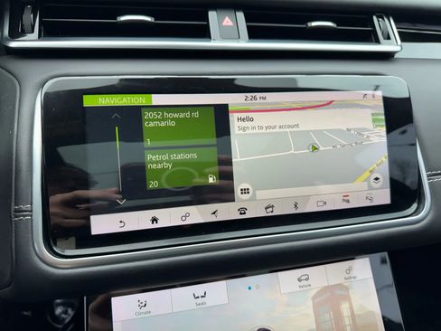 Used 2018 Land Rover Range Rover Velar R-Dynamic HSE image 37