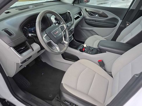 Used 2023 GMC Terrain SLE w/ Driver Convenience Package image 9