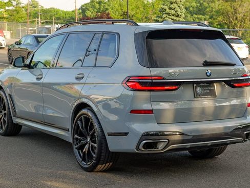 Used 2024 BMW X7 xDrive40i w/ M Sport Package AWD/4WD image 5