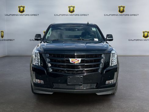Used 2019 Cadillac Escalade Luxury w/ Escalade Sport Edition AWD/4WD image 8