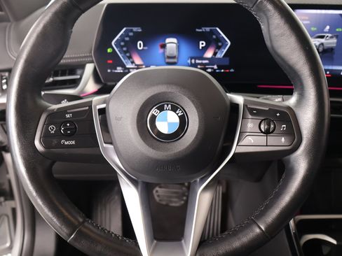 Used 2025 BMW X1 xDrive28i w/ Convenience Package AWD/4WD image 3