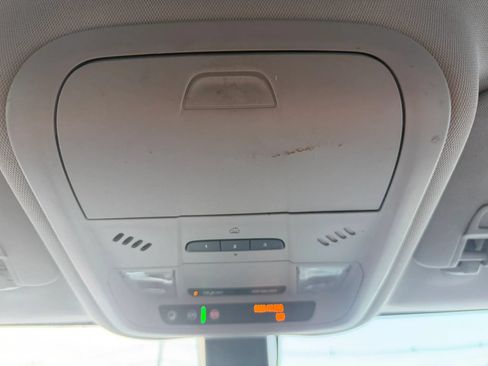 Used 2018 Chevrolet Equinox LT FWD image 21