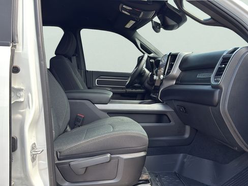 New 2025 RAM 2500 Big Horn AWD/4WD image 11