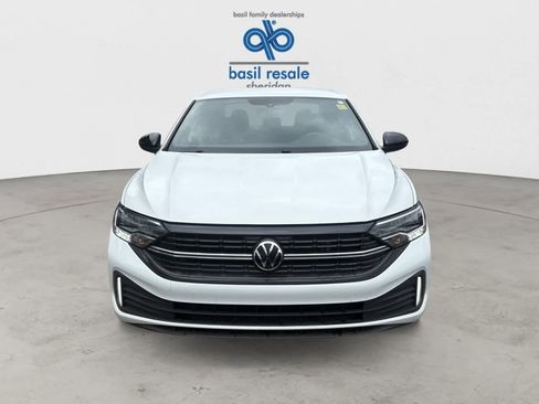 Used 2023 Volkswagen Jetta Sport FWD image 9