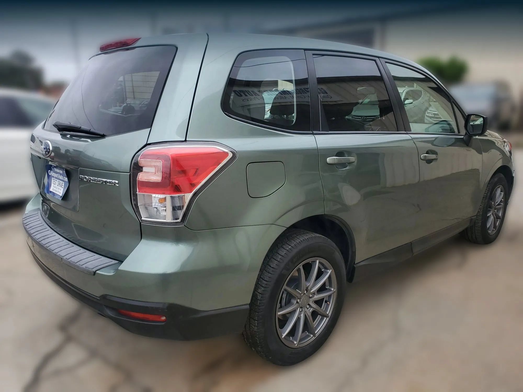 Used 2018 Subaru Forester 2.5i AWD/4WD image 9