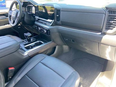 Used 2025 GMC Sierra 1500 SLT w/ SLT Premium Plus Package AWD/4WD image 25