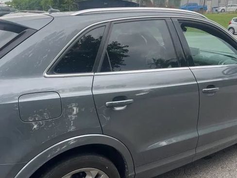 Used 2016 Audi Q3 2.0T Prestige w/ Prestige Package AWD/4WD image 9
