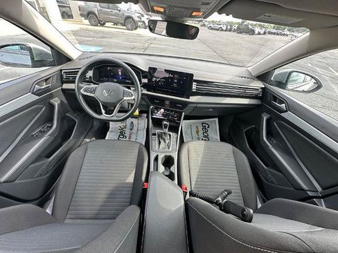 Used 2025 Volkswagen Jetta S FWD image 5
