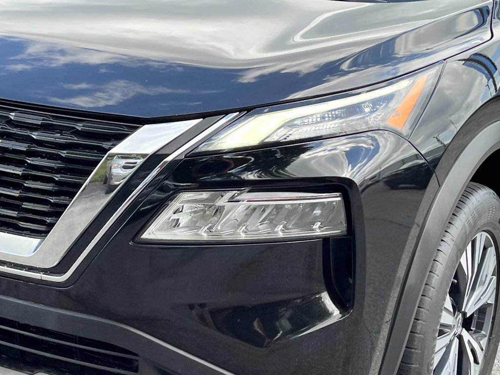 Used 2022 Nissan Rogue SV FWD image 11