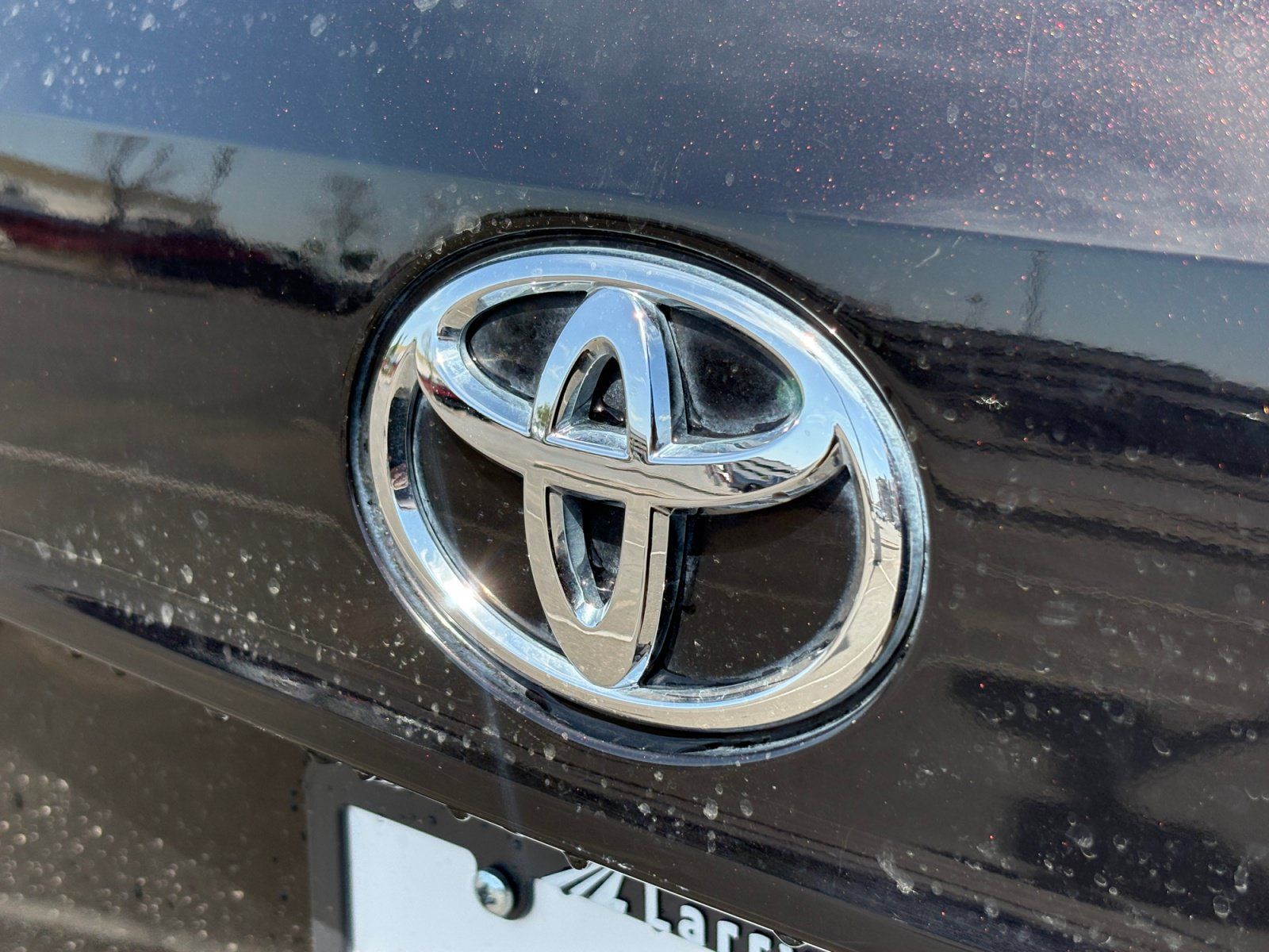 Used 2021 Toyota Highlander LE FWD image 21