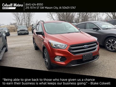 Used 2019 Ford Escape SEL image 1