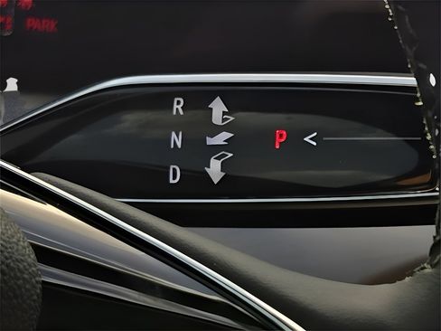 New 2026 Cadillac Vistiq Sport image 11