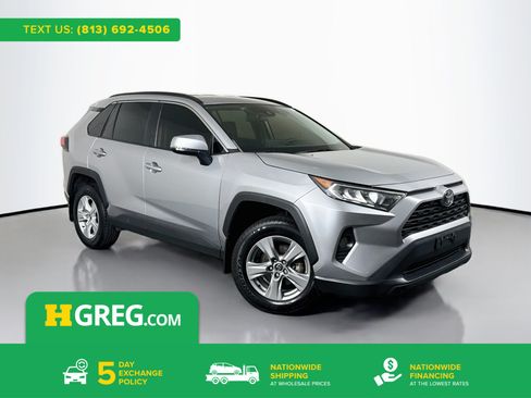 Used 2021 Toyota RAV4 XLE FWD image 1
